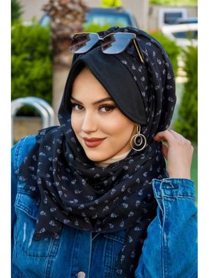 Çiçek Baskılı Şapkalı Şal