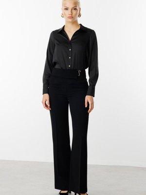 Siyah Beli Tokalı Bol Paça Pantolon