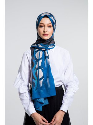 Geometrik Desen Elegante Seri Viscon Şal Askısı İle Birlikte 75x200 Cm Saks Geometrik Desen Elegante Seri Viscon Şal Askısı İle Birlikte 75x200 Cm Saks