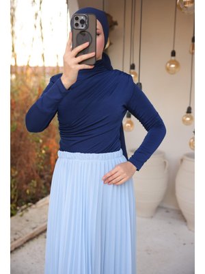 Lacivert Boğazlı Uzun Kollu Sade Bluz Lacivert Boğazlı Uzun Kollu Sade Bluz