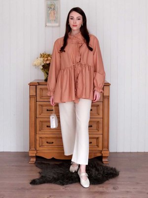 Somon Fırfırlı Bağlamalı Tunik & Krem Boru Paça Pantolon Takım Somon Fırfırlı Bağlamalı Tunik & Krem Boru Paça Pantolon Takım