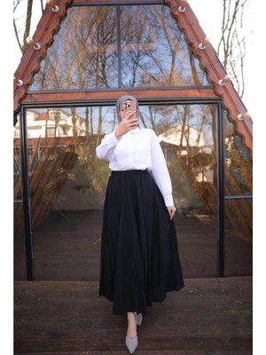 Siyah Beli Lastikli Kırışık Detaylı Uzun Etek Siyah Beli Lastikli Kırışık Detaylı Uzun Etek