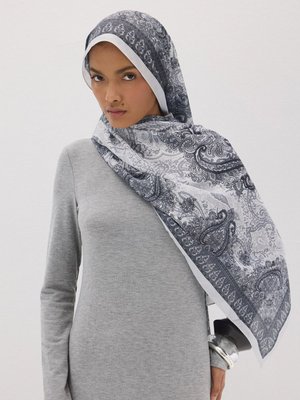 Gri Şal