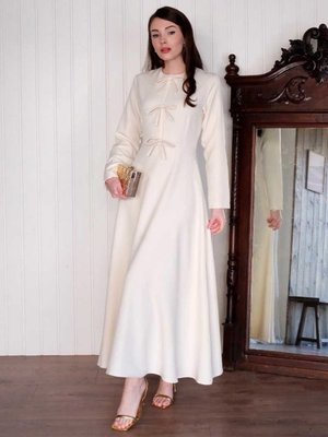 Ekru Fiyonk Detay Krep Elbise Ekru Fiyonk Detay Krep Elbise