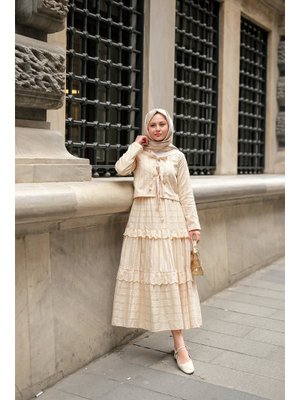 Krem Önü Kurdale Detay İkili Takım Krem Önü Kurdale Detay İkili Takım