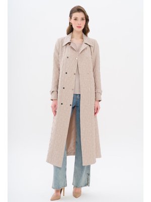 Yakası Taş Detaylı Kapitone Desenli Hafif Kap