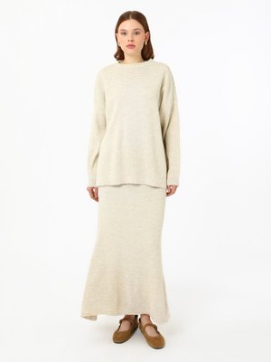 Triko Etekli Takım Tas Rengi