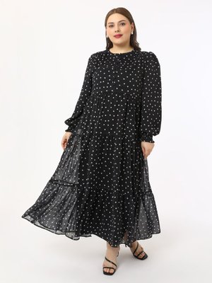 Büyük Beden Puantiyeli Şifon Elbise Siyah Beyaz Büyük Beden Puantiyeli Şifon Elbise Siyah Beyaz