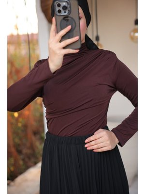 Kahverengi Boğazlı Uzun Kollu Sade Bluz 71264.028.6 Kahverengi Boğazlı Uzun Kollu Sade Bluz 71264.028.6