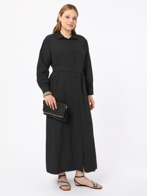 Siyah Büyük Beden Boydan Düğmeli Kuşaklı Gömlek Elbise Siyah Büyük Beden Boydan Düğmeli Kuşaklı Gömlek Elbise