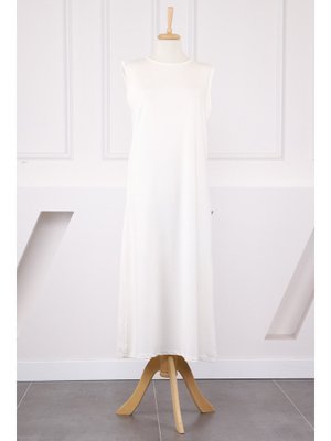 Ekru Bisiklet Yaka Kolsuz İçlik Elbise Ekru Bisiklet Yaka Kolsuz İçlik Elbise