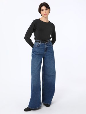 Siyah Viskon Kumaştan Bisiklet Yaka Tunik 85 Cm Siyah Viskon Kumaştan Bisiklet Yaka Tunik 85 Cm