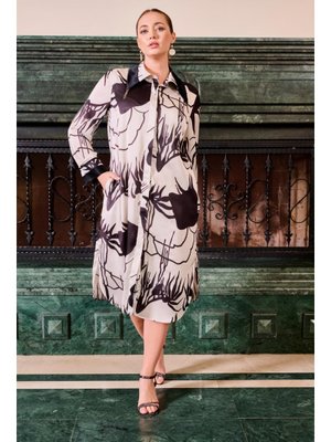 Siyah Büyük Beden Empirme Bsakılı Ve Yaka Kol Aksesuar Detaylı Elbise