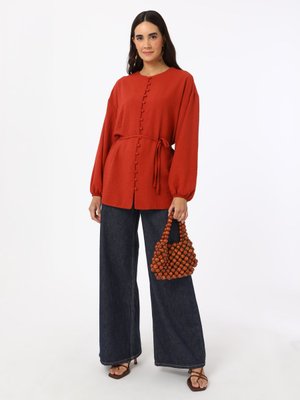 Kiremit Düğme Detaylı Keten Görünümlü Tunik