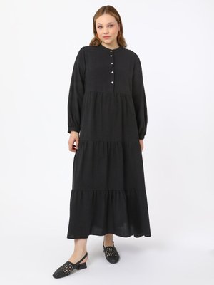 Siyah Hakim Yaka Düğme Detaylı Büyük Beden Elbise Siyah Hakim Yaka Düğme Detaylı Büyük Beden Elbise