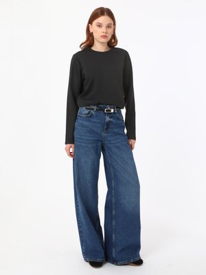 Siyah Uzun Kollu Pamuk Kumaşlı Basic Tişört Siyah Uzun Kollu Pamuk Kumaşlı Basic Tişört