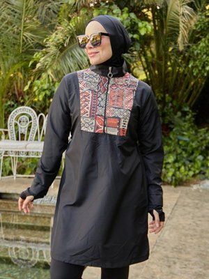 Siyah İnka Desenli Tam Kapalı Mayo