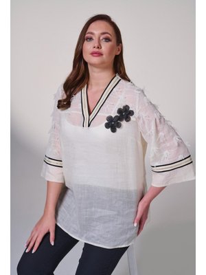 Ekru Büyük Beden Brodere V Yaka Aksesuarlı Bluz