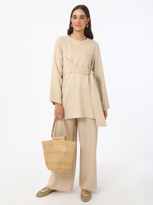 Bej Bağlamadetaylı Tunik Pantolon İkili Takım