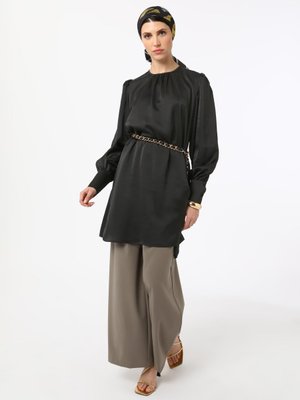 Siyah Bağlama Detaylı Saten Tunik