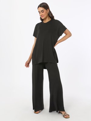 Siyah Viskon Rahat Kesim Tunik & Pantolon İkili Takım