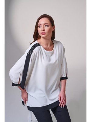 Kemik Büyük Beden Yakada Yıldız Aksesuarlı Gömlek