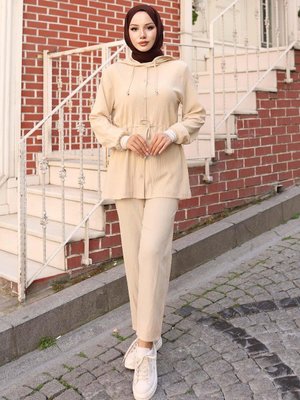 Bej Ribana Detaylı İkili Rahat Ve Şık Pantolonlu Takım