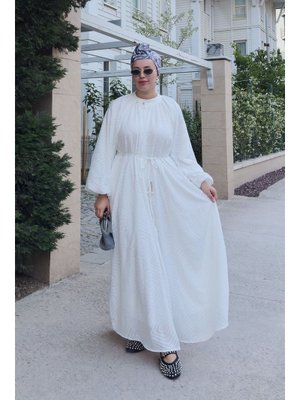 Beyaz Kendinden Desenli Oversize Elbise Beyaz Kendinden Desenli Oversize Elbise