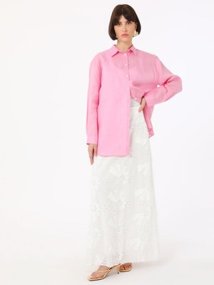 Beyaz Exclusive Brode Kumaşlı Etek