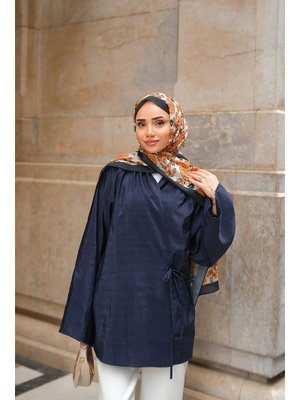 Lacivert Yakası Pile Detaylı Kimono Lacivert Yakası Pile Detaylı Kimono