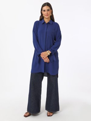 Lacivert Bağlama Detaylı Arkası Uzun Tunik