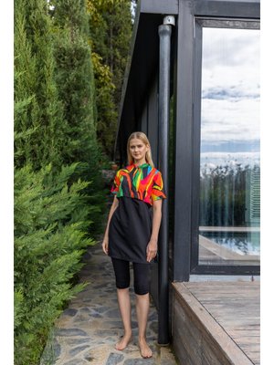 Crop Görünümlü Yarım Kol Yarı Kapalı Mayo