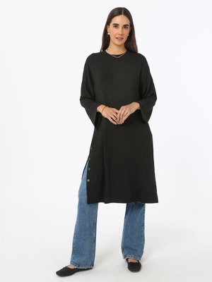 Siyah Viskon Çıtçıt Detaylı Truvakar Kollu Tunik