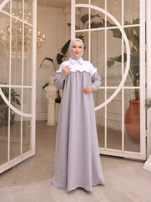 Gri Ankanoor Robası Fırfırlı Garnılı Iki İplik Elbise Gri Ankanoor Robası Fırfırlı Garnılı Iki İplik Elbise