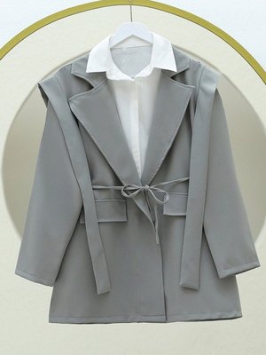 Gri Cep Detaylı Beli Bağlamalı Ceket Gri Cep Detaylı Beli Bağlamalı Ceket