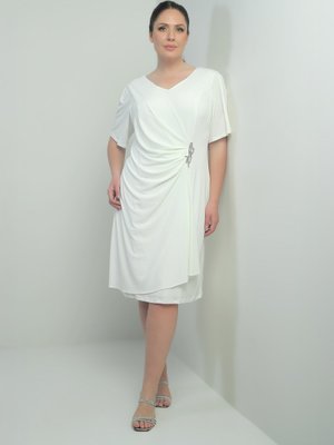 Ekru V Yaka Önü Büzgülü Taş Detaylı Astarlı Büyük Beden Likralı Elbise