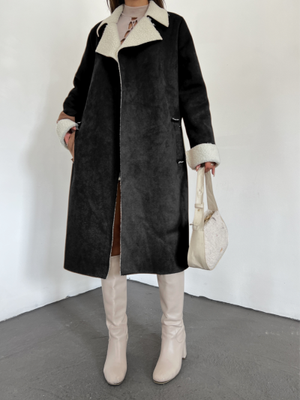 Siyah İçi Kürklü Kemerli Süet Kaban