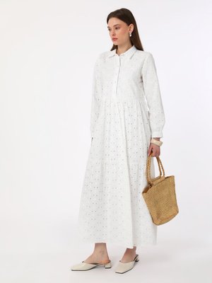 Ekru Brode Kumaşlı Elbise Ekru Brode Kumaşlı Elbise