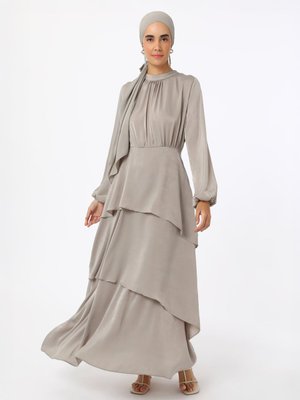 Koyu Vizon Volanlı Saten Elbise