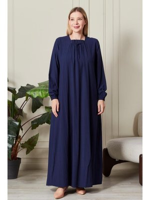 Lacivert Büyük Beden Gofre Kumaş Kare Yaka Elbise Lacivert Büyük Beden Gofre Kumaş Kare Yaka Elbise