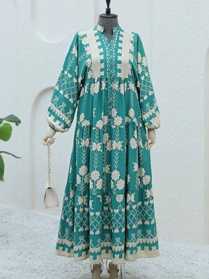 Yeşil Yarım Düğmeli Eteği Katlı Uzun Viskon Elbise