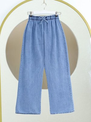 Mavi Bol Paça Beli Lastikli Bağcık Detaylı Kot Pantolon