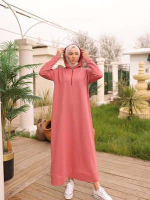 Pudra Ankanoor Yandan Fermuarlı Kapüşonlu Spor Elbise Pudra Ankanoor Yandan Fermuarlı Kapüşonlu Spor Elbise