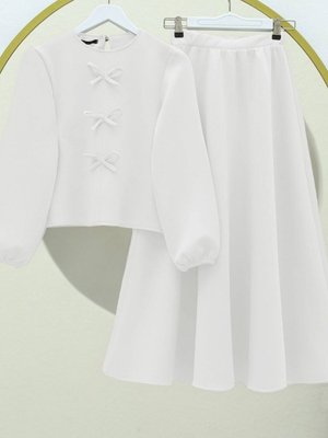 Beyaz Önü Fiyonk Detaylı Etekli Scuba İkili Takım