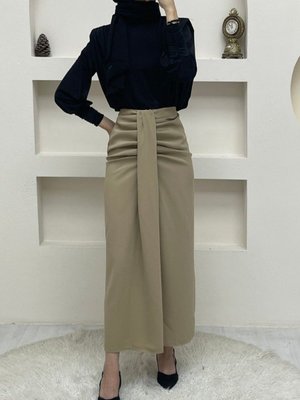 Vizon Uzun Önü Drapeli Pileli Etek Vizon Uzun Önü Drapeli Pileli Etek