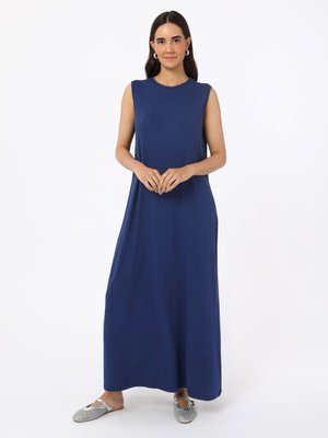 Lacivert Viskon Kolsuz İçlik Elbise