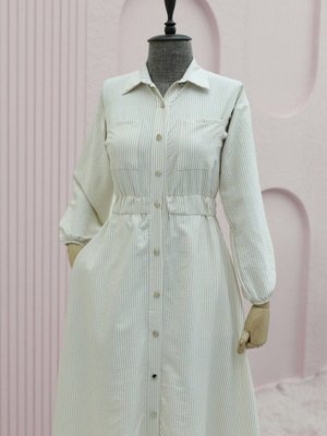 Bej Beli Lastikli Boydan Düğmeli Çizgili Elbise