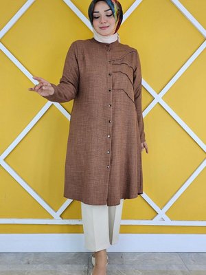 Kahverengi Aller Kesim Dik Yaka Taş Detaylı Gömlek Kahverengi Aller Kesim Dik Yaka Taş Detaylı Gömlek