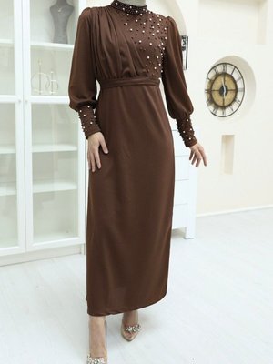 Kahve Kruvaze Yaka İnci Detaylı Krep Abiye Elbise