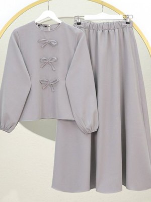 Gri Fiyonk Detaylı Kolu Lastikli Etekli İkili Takım Gri Fiyonk Detaylı Kolu Lastikli Etekli İkili Takım